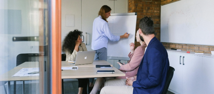 remote-virtual-assistant-agency-guide-businesses